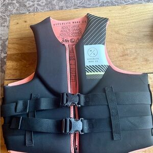 Hyperlite Women's Black and Pink Life Vest